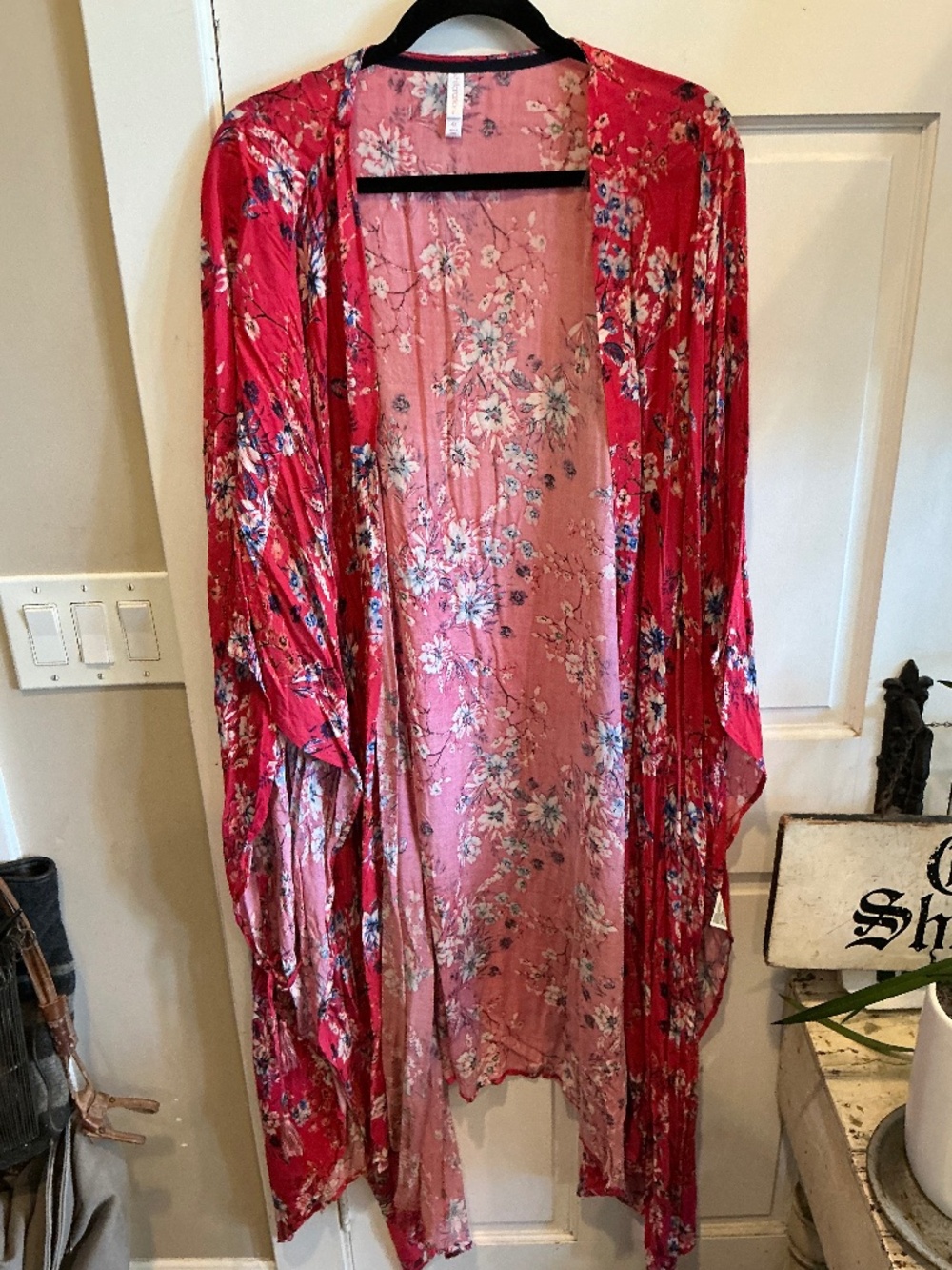 Xhilaration kimono in bold red with florals! Brand new with tags! Plus size 4x